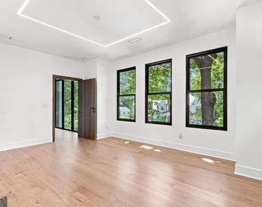 4250 Carmain Drive Ne - Photo Thumbnail 38