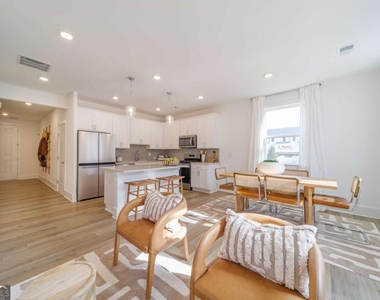 1507 Albert Lane Nw - Photo Thumbnail 18