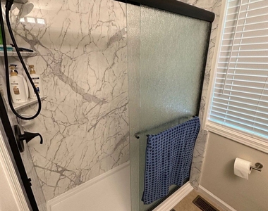 113 Pinecrest Street - Photo Thumbnail 2