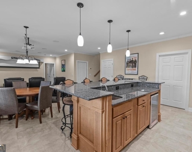 1011 Lofter Place - Photo Thumbnail 45