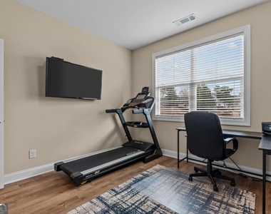 1011 Lofter Place - Photo Thumbnail 38