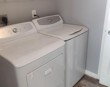 679 Shadow Lakes Drive - Photo Thumbnail 5