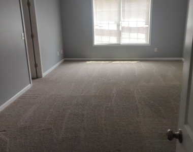 679 Shadow Lakes Drive - Photo Thumbnail 6