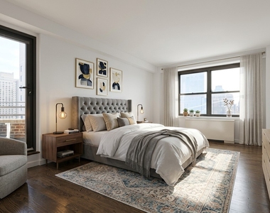 East 82nd Street AND 2ND AVENUE - Photo Thumbnail 2