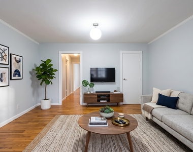 212 West 133rd Street - Photo Thumbnail 2