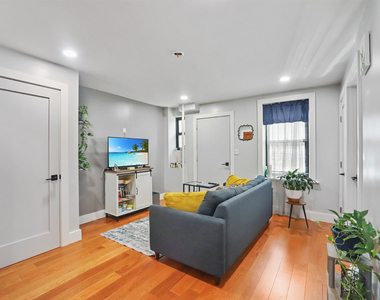 518 Lafayette Avenue - Photo Thumbnail 8