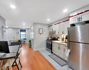 518 Lafayette Avenue - Photo Thumbnail 2