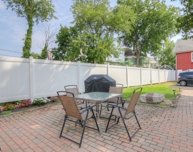 36 Ross St - Photo Thumbnail 17