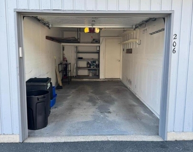 206 Drake Ln - Photo Thumbnail 26