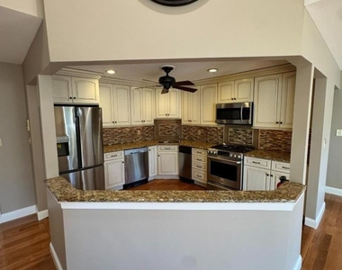 206 Drake Ln - Photo Thumbnail 9