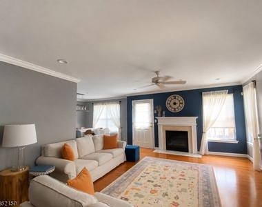 161 Terrace Ct - Photo Thumbnail 5