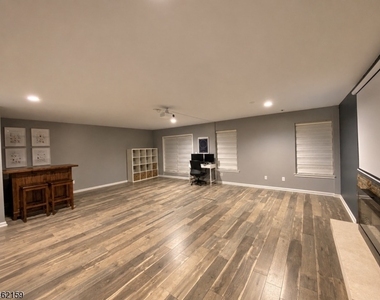 161 Terrace Ct - Photo Thumbnail 8