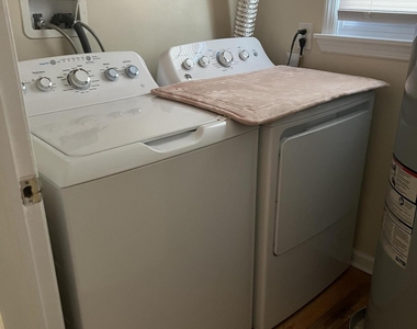 208 Lincoln Avenue - Photo Thumbnail 7