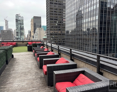 East 39th Street - Photo Thumbnail 7