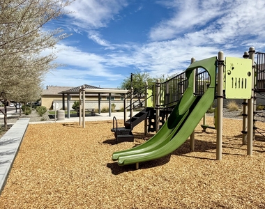 1659 W Paseo Way - Photo Thumbnail 28