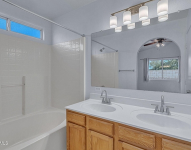 3072 W Lone Cactus Drive - Photo Thumbnail 15