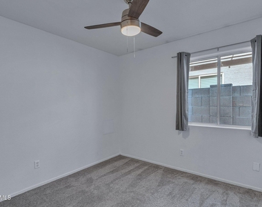 3072 W Lone Cactus Drive - Photo Thumbnail 7