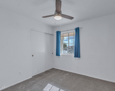 3072 W Lone Cactus Drive - Photo Thumbnail 10