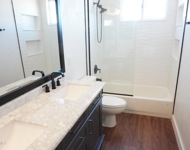 15410 S 17th Lane - Photo Thumbnail 11