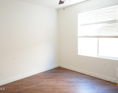 15410 S 17th Lane - Photo Thumbnail 7