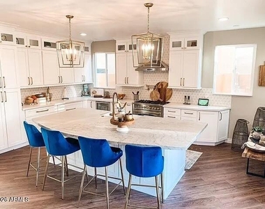 15410 S 17th Lane - Photo Thumbnail 1