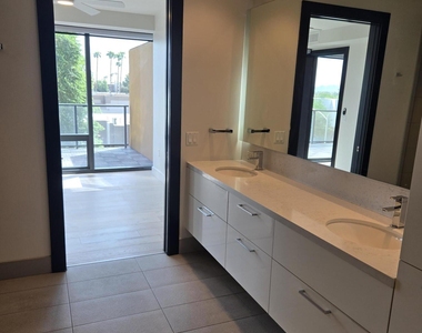4422 N 75th Street - Photo Thumbnail 6