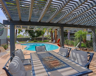 3501 N 64th Street - Photo Thumbnail 12