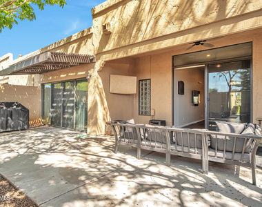 7318 E Palo Verde Drive - Photo Thumbnail 14