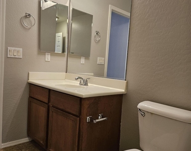 45360 W Woody Road - Photo Thumbnail 22
