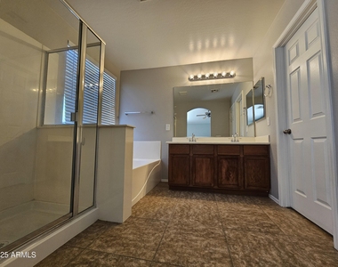 45360 W Woody Road - Photo Thumbnail 12