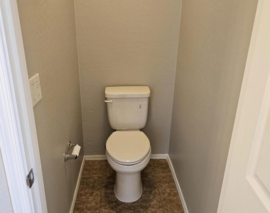 45360 W Woody Road - Photo Thumbnail 13