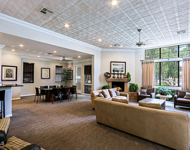 750 E Northern Avenue - Photo Thumbnail 12