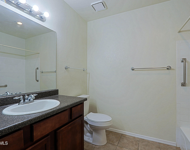 750 E Northern Avenue - Photo Thumbnail 8