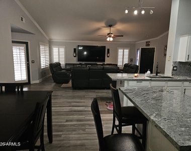 10937 E Catalina Avenue - Photo Thumbnail 12