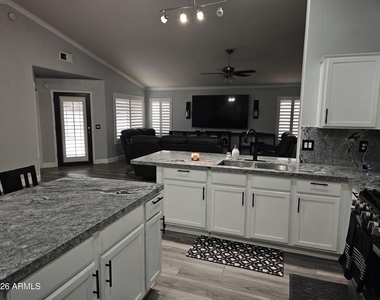 10937 E Catalina Avenue - Photo Thumbnail 6