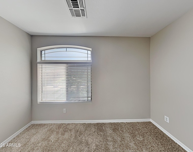 11218 W Mariposa Drive - Photo Thumbnail 9