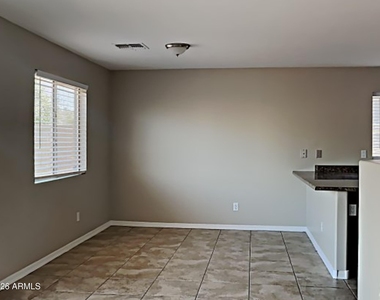 11218 W Mariposa Drive - Photo Thumbnail 5