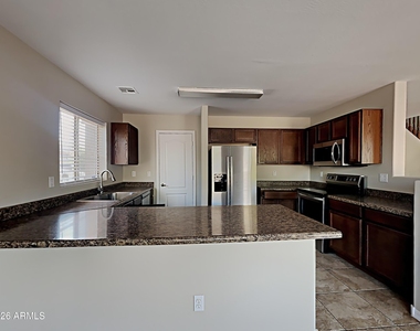 11218 W Mariposa Drive - Photo Thumbnail 4