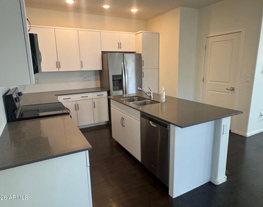 5851 S 23rd Way - Photo Thumbnail 6