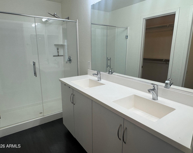 5851 S 23rd Way - Photo Thumbnail 11