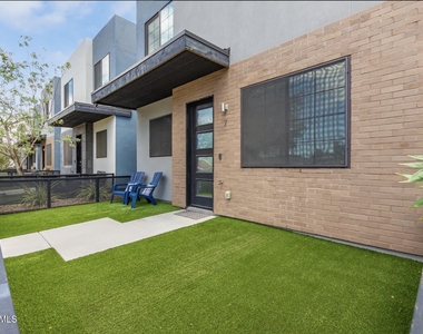 2825 N 42nd Street - Photo Thumbnail 2