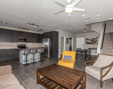 2825 N 42nd Street - Photo Thumbnail 7
