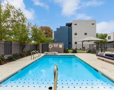 2825 N 42nd Street - Photo Thumbnail 31