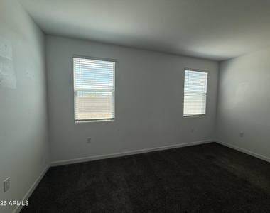 2425 W Seaver Avenue - Photo Thumbnail 11