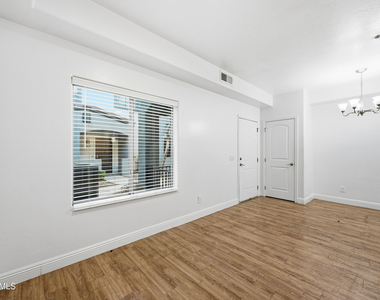 4608 W Maryland Avenue - Photo Thumbnail 2