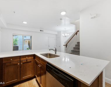 4608 W Maryland Avenue - Photo Thumbnail 7