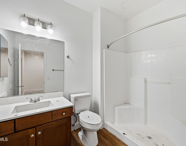 4608 W Maryland Avenue - Photo Thumbnail 18