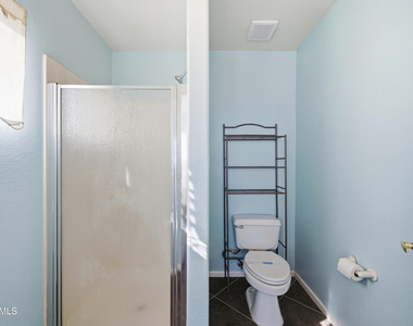5011 W Kristal Way - Photo Thumbnail 16