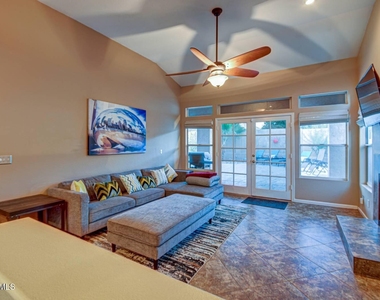 1676 E Glenhaven Drive - Photo Thumbnail 14