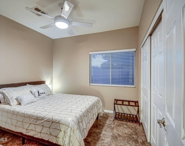 1676 E Glenhaven Drive - Photo Thumbnail 24